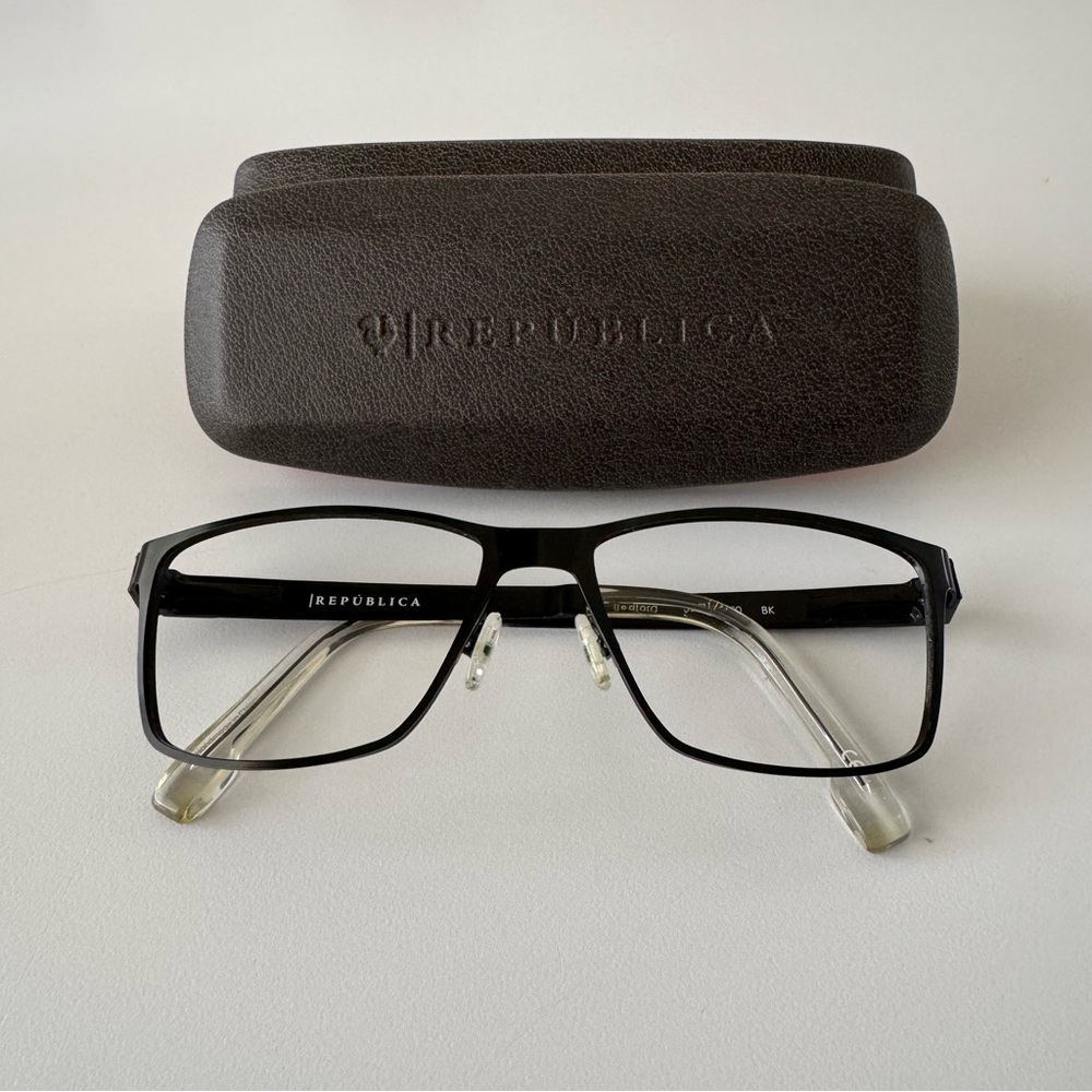 Stylish Republica Rectangular Frames. - image 1